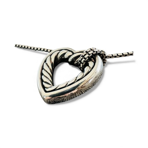 Authentic David Yurman Chain Cable Heart Pendant 925 Sterling Pre-owed Necklace - Picture 2 of 6